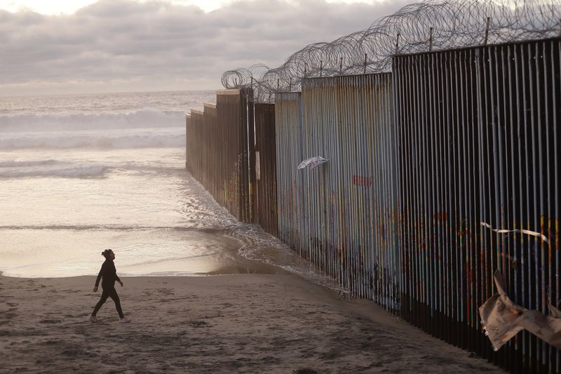Border Wall Image